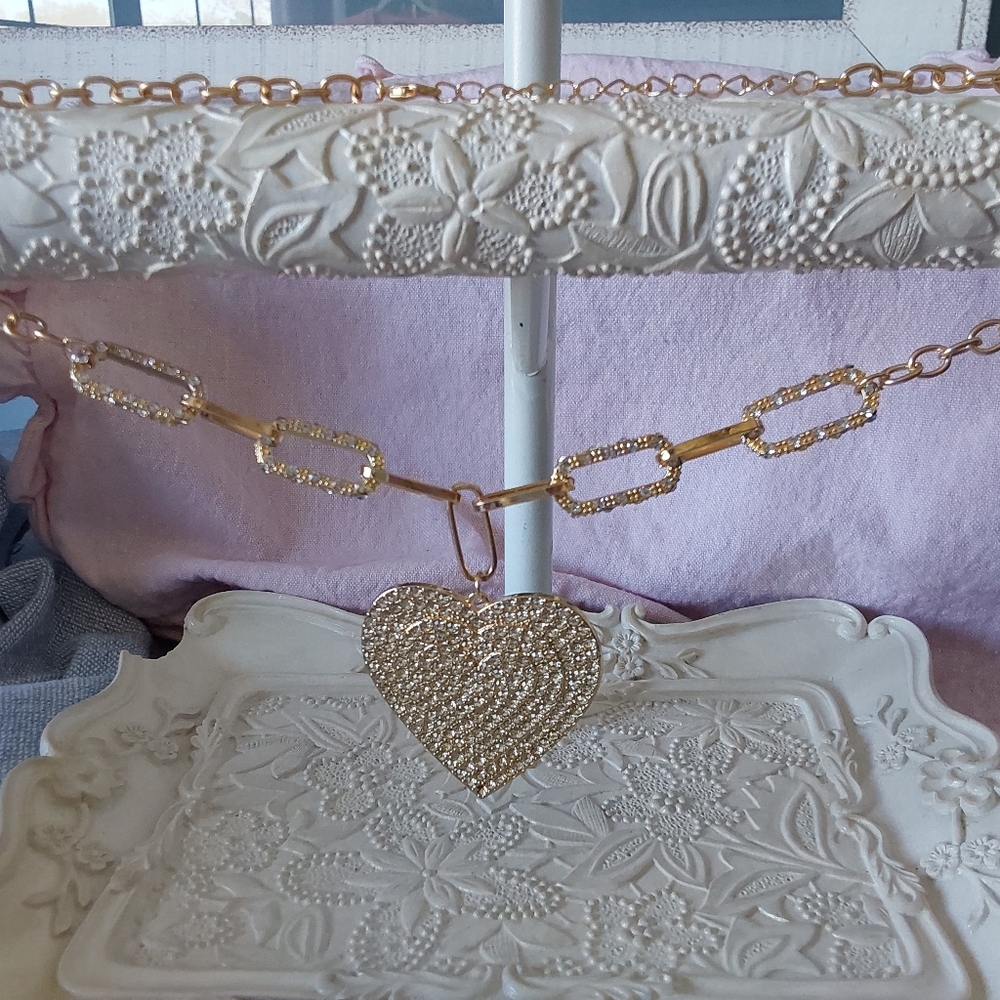 Goldtone heart necklace